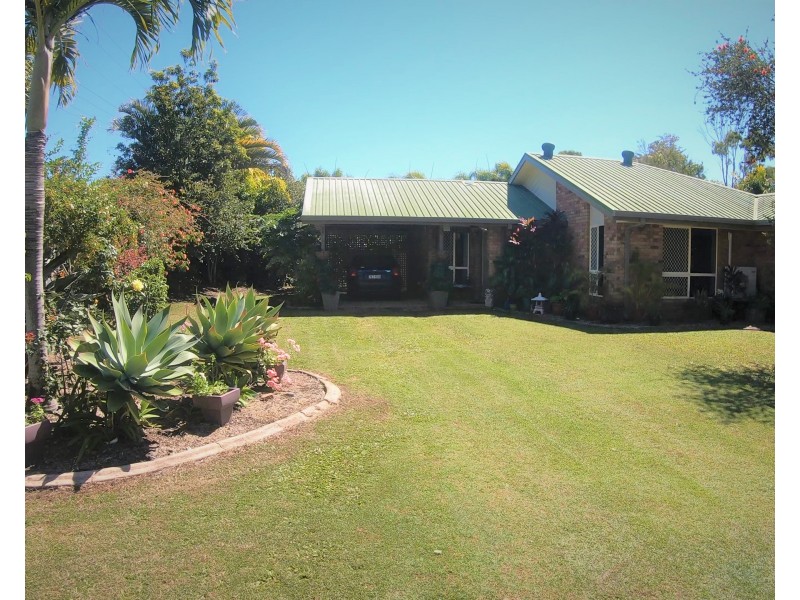 17 Bundesen Avenue, Midge Point QLD 4799