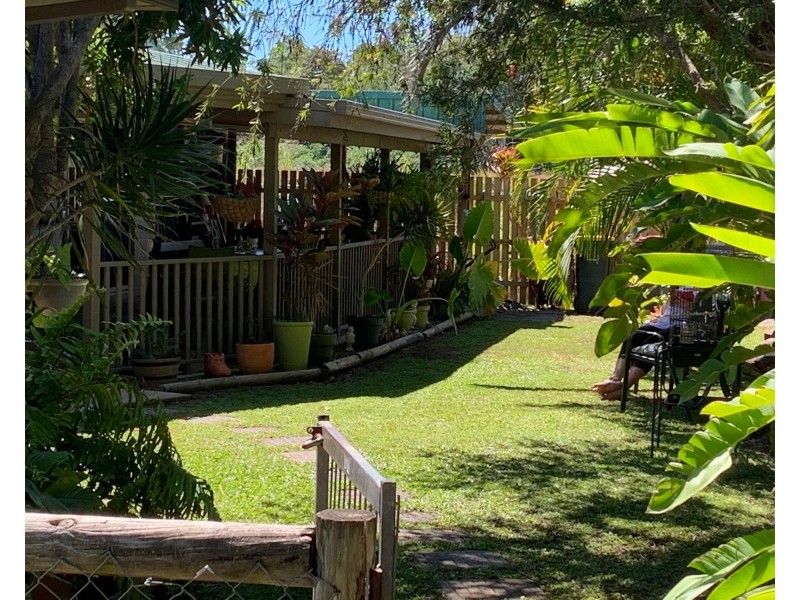 17 Bundesen Avenue, Midge Point QLD 4799