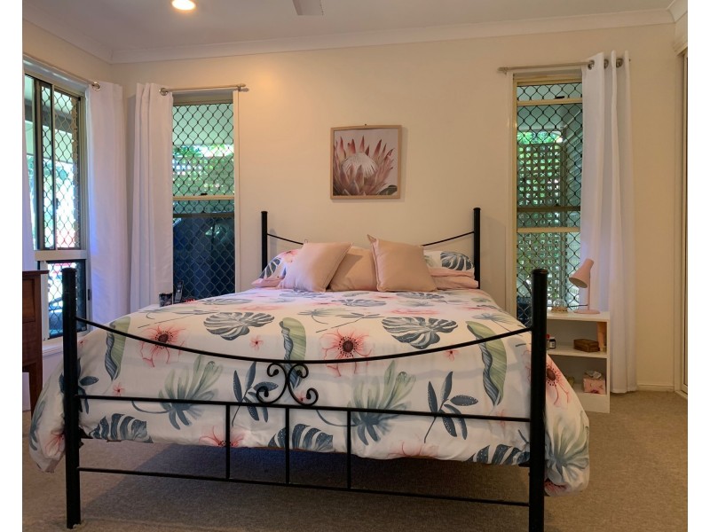 17 Bundesen Avenue, Midge Point QLD 4799