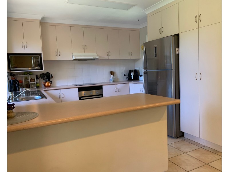 17 Bundesen Avenue, Midge Point QLD 4799
