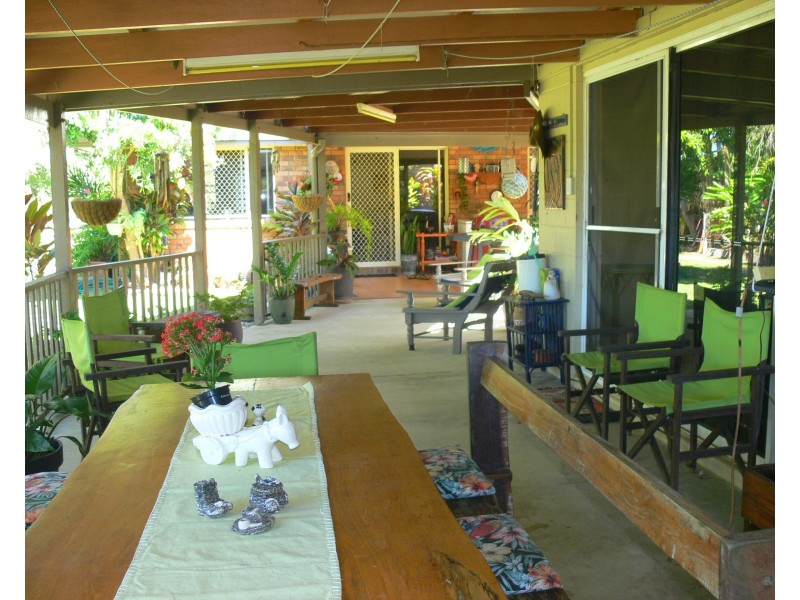17 Bundesen Avenue, Midge Point QLD 4799