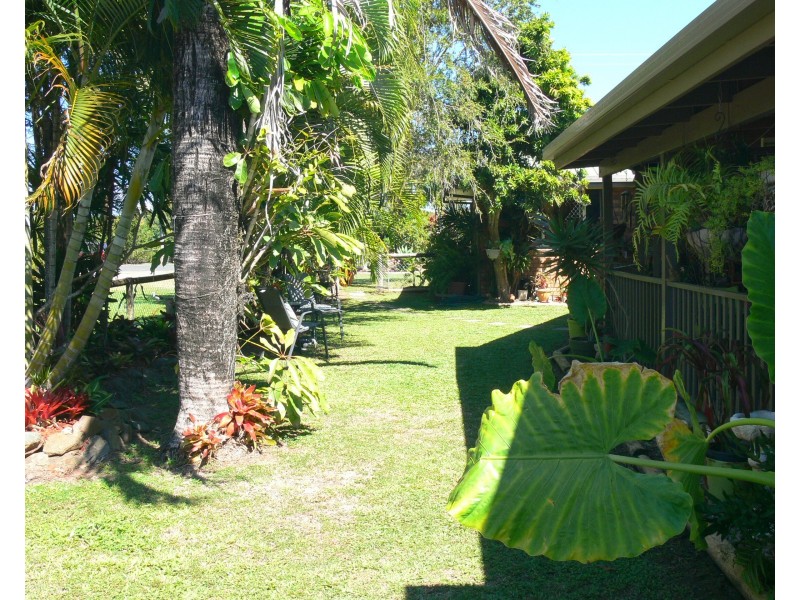 17 Bundesen Avenue, Midge Point QLD 4799