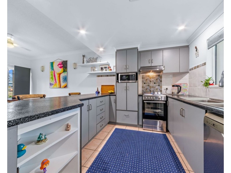 27/24 Pandanus Drive, Cannonvale QLD 4802