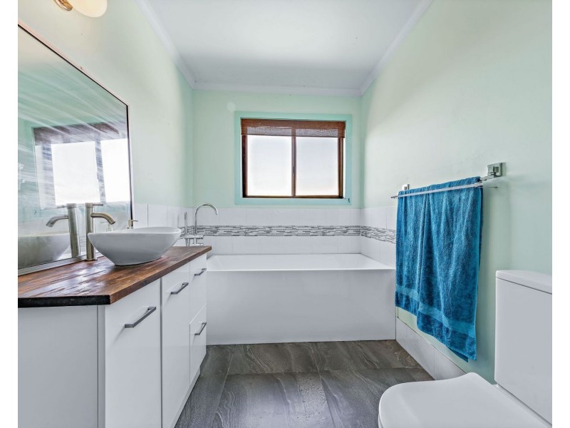 69 Allan Road, Conway QLD 4800
