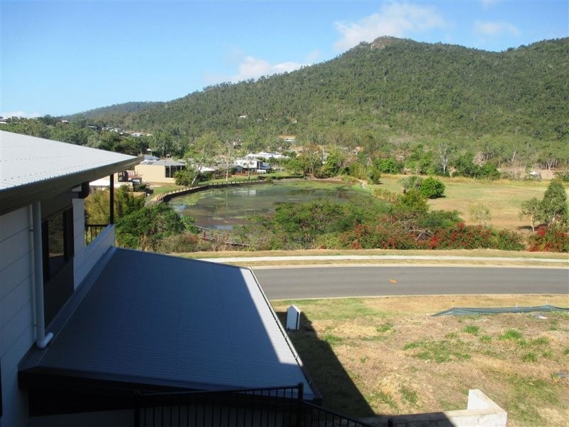 6 Parker Road, Cannonvale QLD 4802