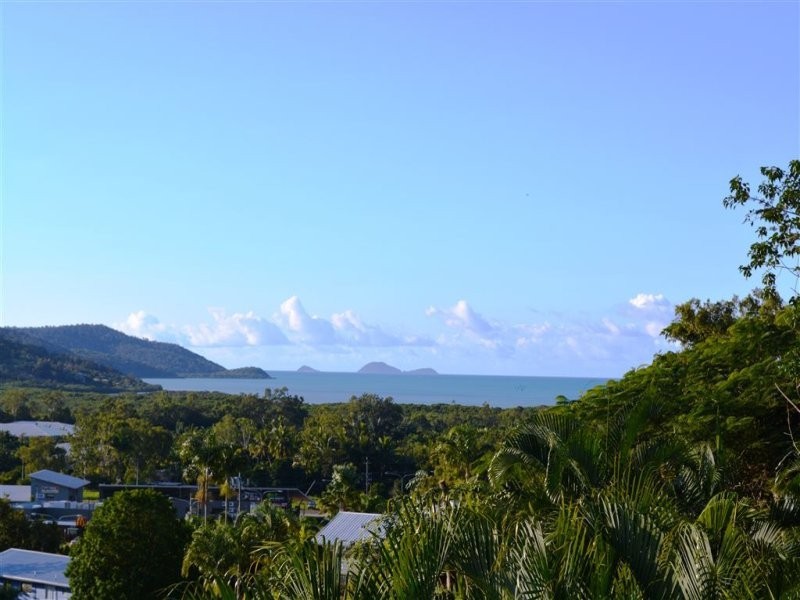 20 Whitehaven Crescent, Cannonvale QLD 4802