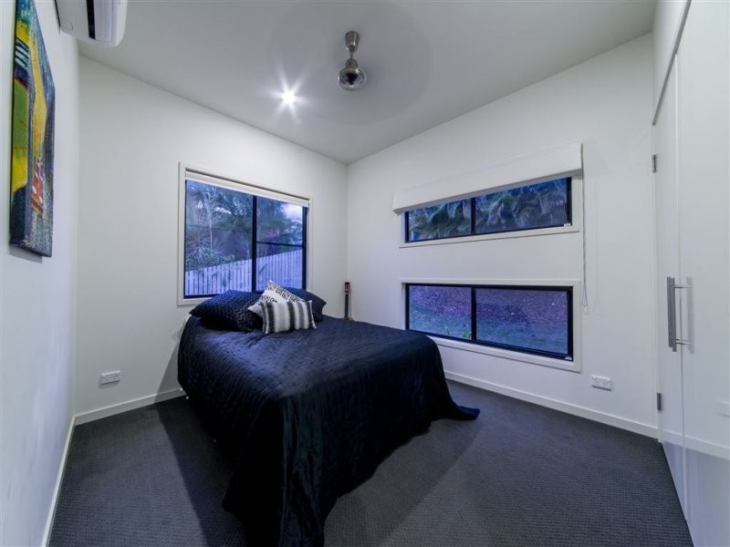 20 Whitehaven Crescent, Cannonvale QLD 4802