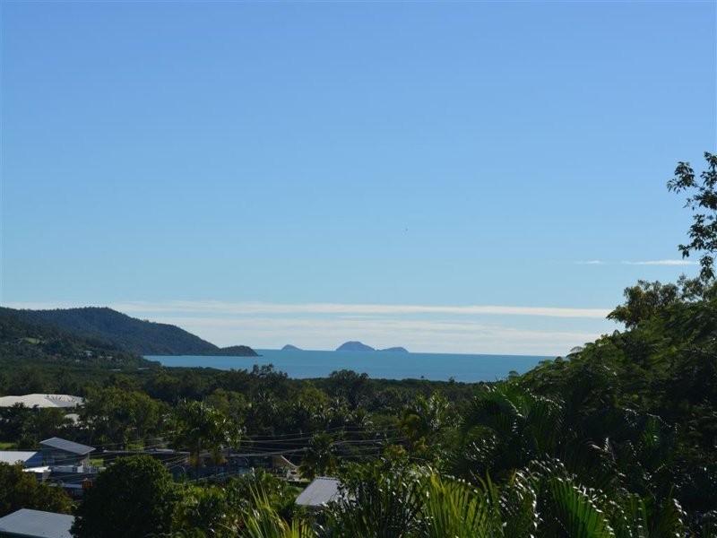 20 Whitehaven Crescent, Cannonvale QLD 4802