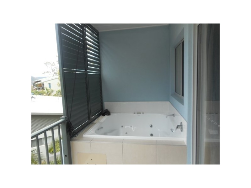 30/7 Deloraine Close, Cannonvale QLD 4802