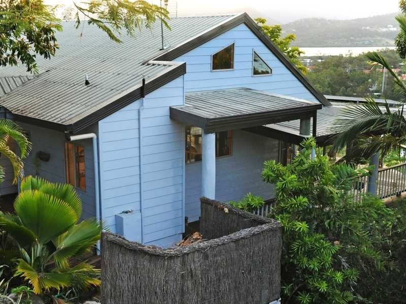 5 Woodwark Crescent, Cannonvale QLD 4802