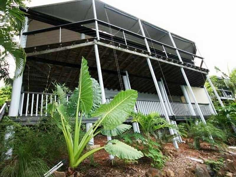 5 Woodwark Crescent, Cannonvale QLD 4802