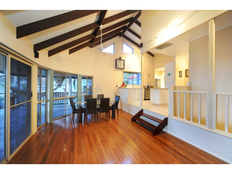 5 Woodwark Crescent, Cannonvale QLD 4802