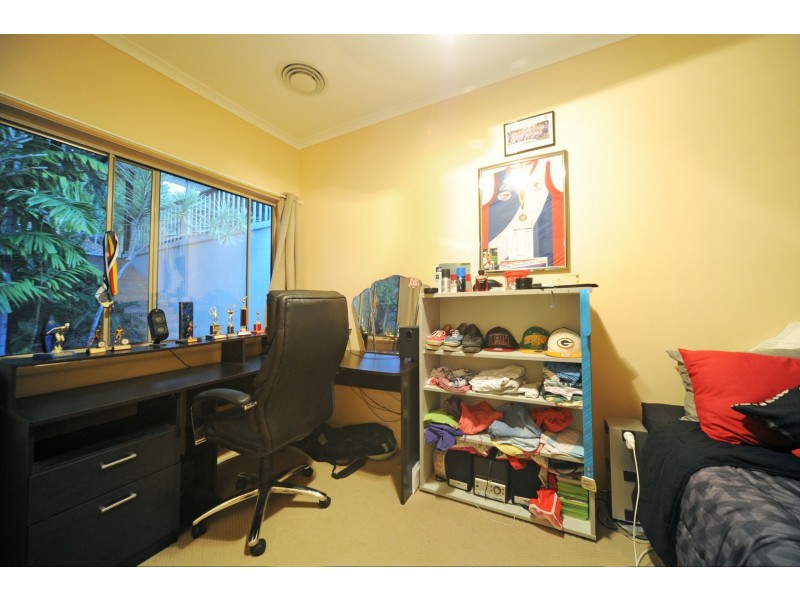5 Woodwark Crescent, Cannonvale QLD 4802
