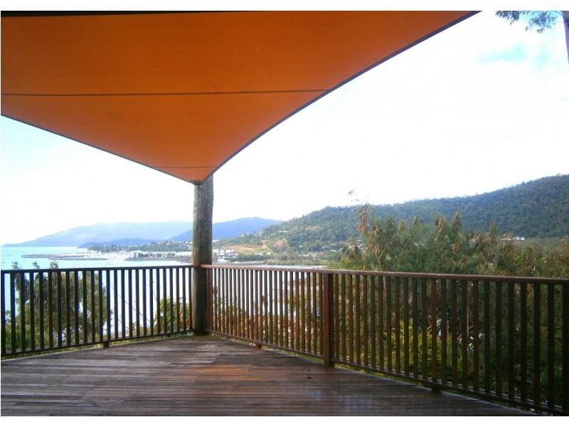 2 Stewart Drive, Cannonvale QLD 4802