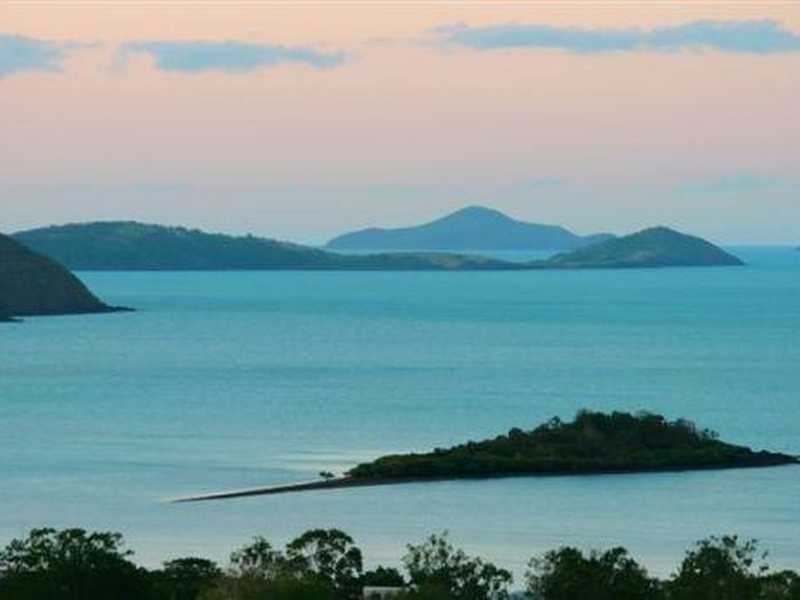 2 Stewart Drive, Cannonvale QLD 4802