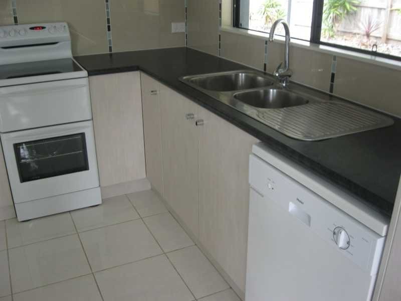 29 Ridge View Road, Cannonvale QLD 4802