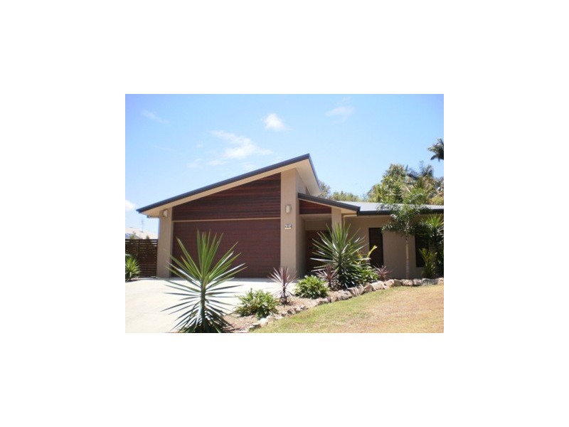 39 Eshelby Drive, Cannonvale QLD 4802