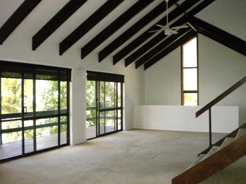 1A Stewart Drive, Cannonvale QLD 4802