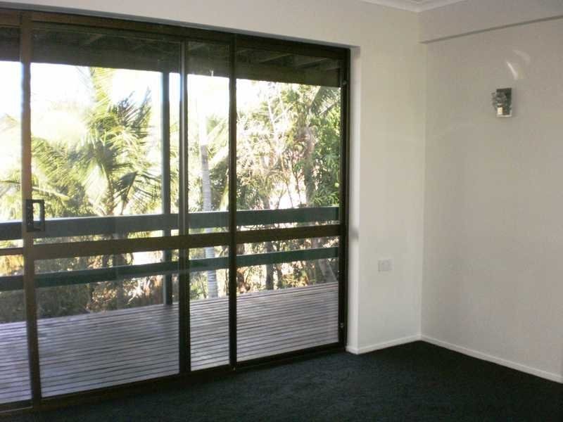 1A Stewart Drive, Cannonvale QLD 4802