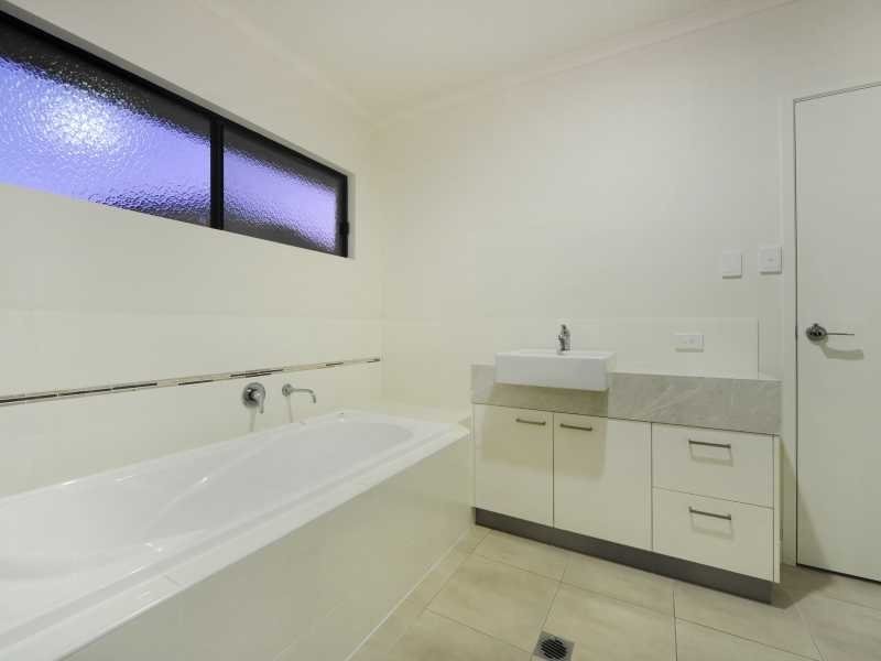 3 Waite Creek Court, Cannonvale QLD 4802