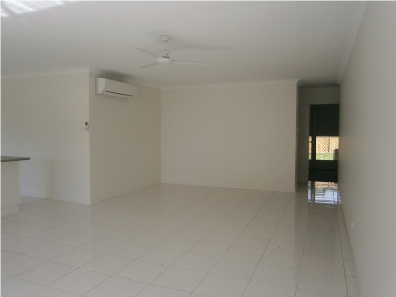1 Keel Court, Cannonvale QLD 4802