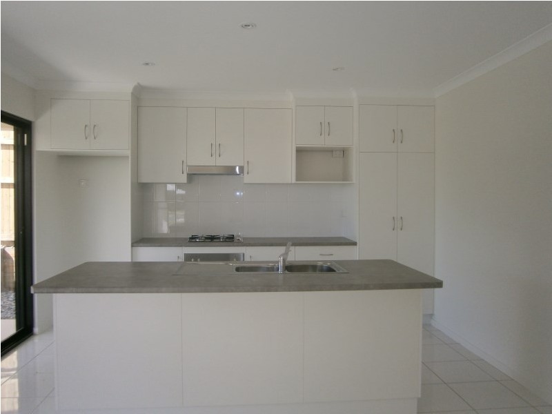 1 Keel Court, Cannonvale QLD 4802