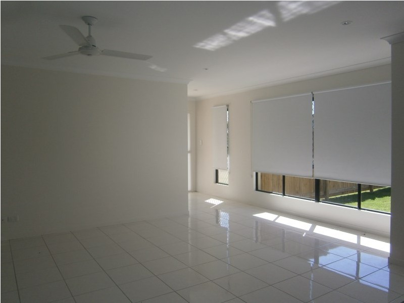 1 Keel Court, Cannonvale QLD 4802