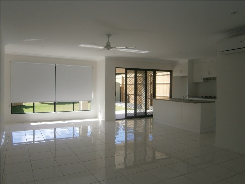 1 Keel Court, Cannonvale QLD 4802
