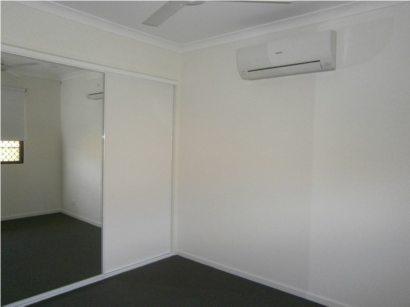 1 Keel Court, Cannonvale QLD 4802