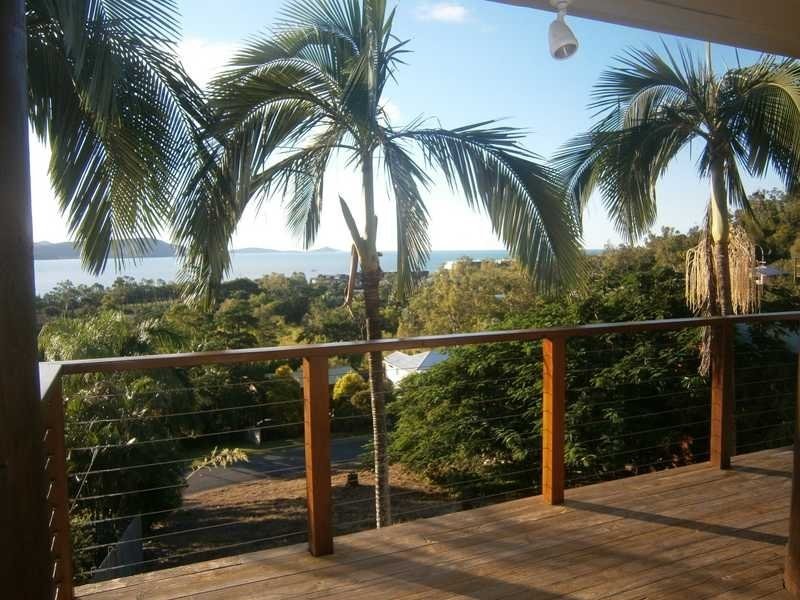 61 Eshelby Drive, Cannonvale QLD 4802