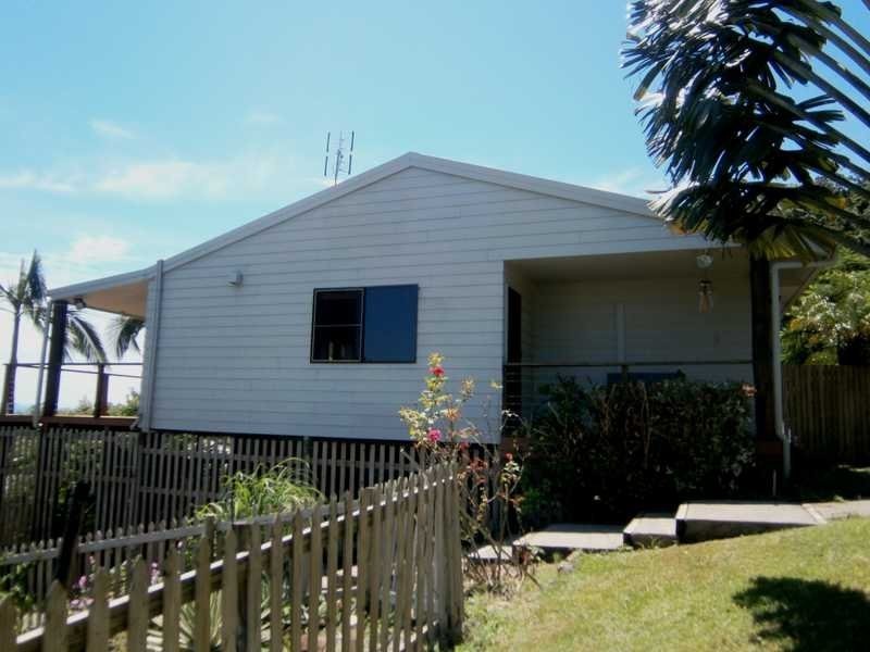 61 Eshelby Drive, Cannonvale QLD 4802