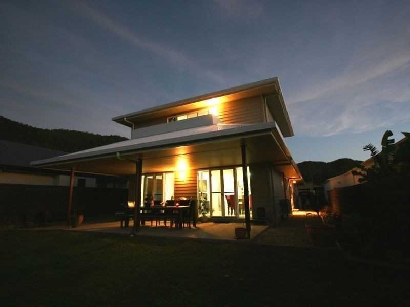 87 Abell Road, Cannonvale QLD 4802