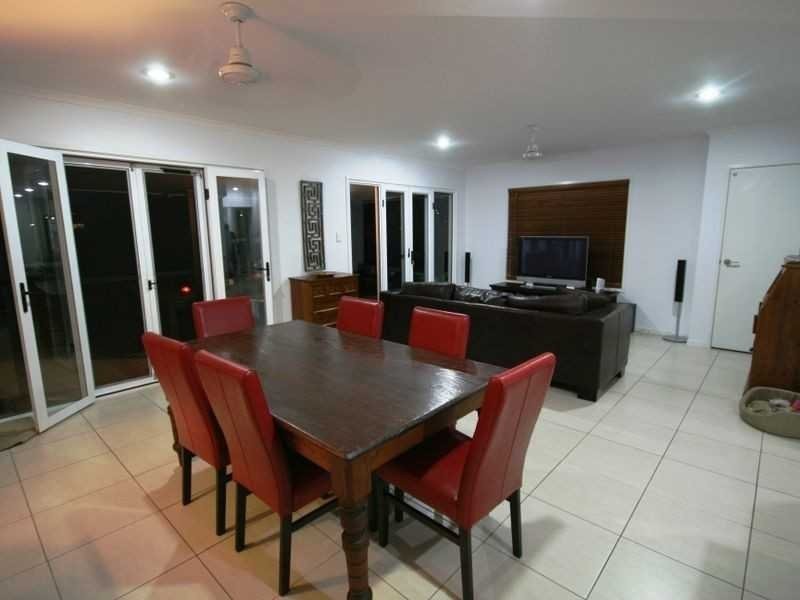 87 Abell Road, Cannonvale QLD 4802