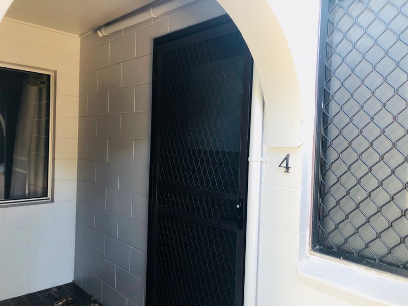 Unit 4/6 Waterson Way, Airlie Beach QLD 4802