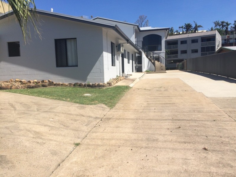 Unit 4/6 Waterson Way, Airlie Beach QLD 4802