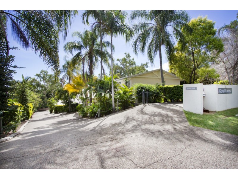 3/5 Eshelby Drive, Cannonvale QLD 4802