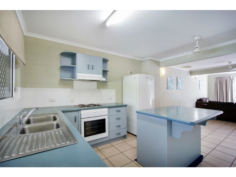 3/5 Eshelby Drive, Cannonvale QLD 4802