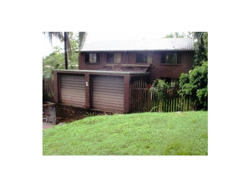 Unit 2/5 Barnes Place, Cannonvale QLD 4802