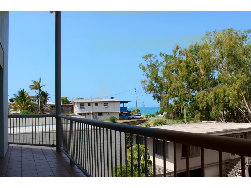 Unit 4/3 Begley Street, Airlie Beach QLD 4802