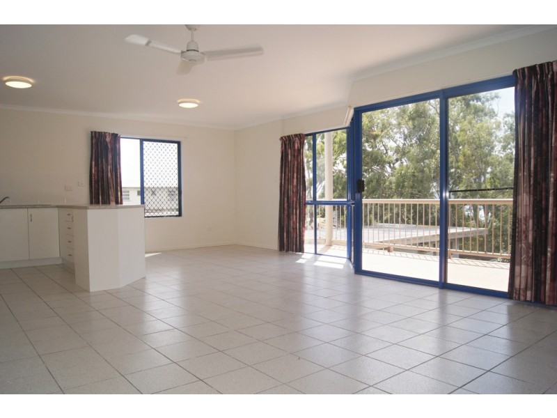 Unit 4/3 Begley Street, Airlie Beach QLD 4802