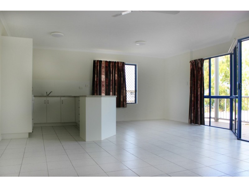 Unit 4/3 Begley Street, Airlie Beach QLD 4802