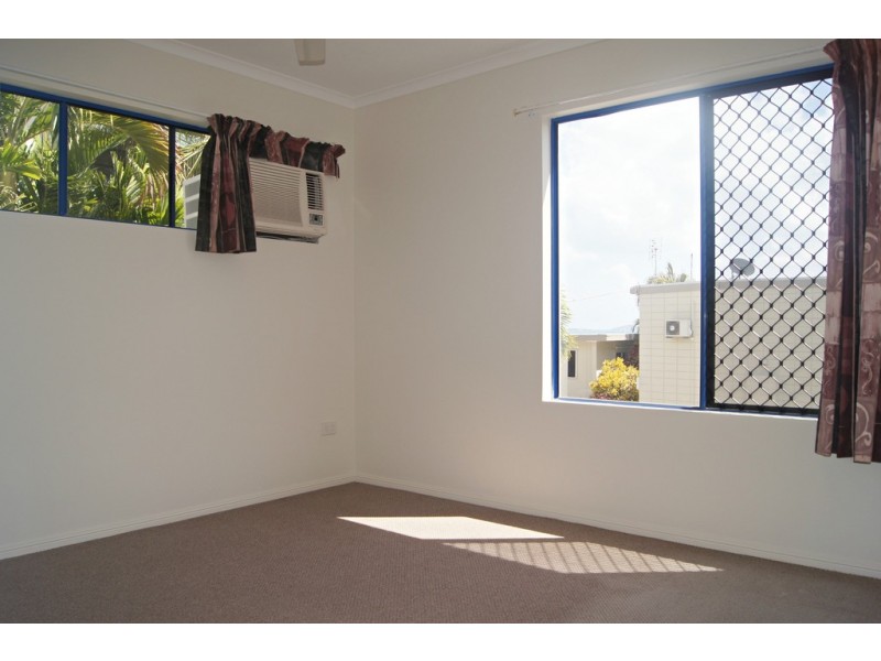 Unit 4/3 Begley Street, Airlie Beach QLD 4802