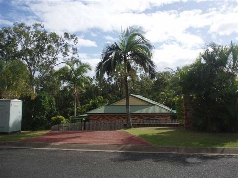 1/13 Eshelby Drive, Cannonvale QLD 4802