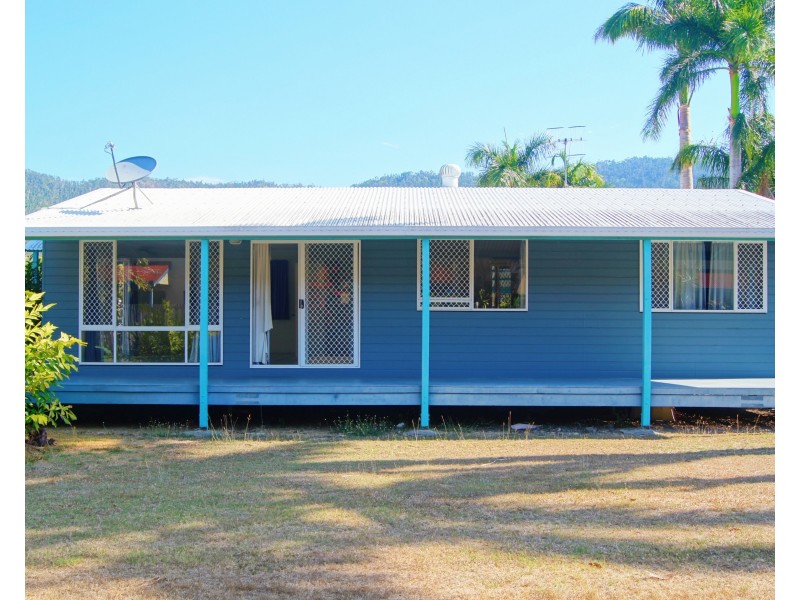 14a Erromango Drive, Jubilee Pocket QLD 4802