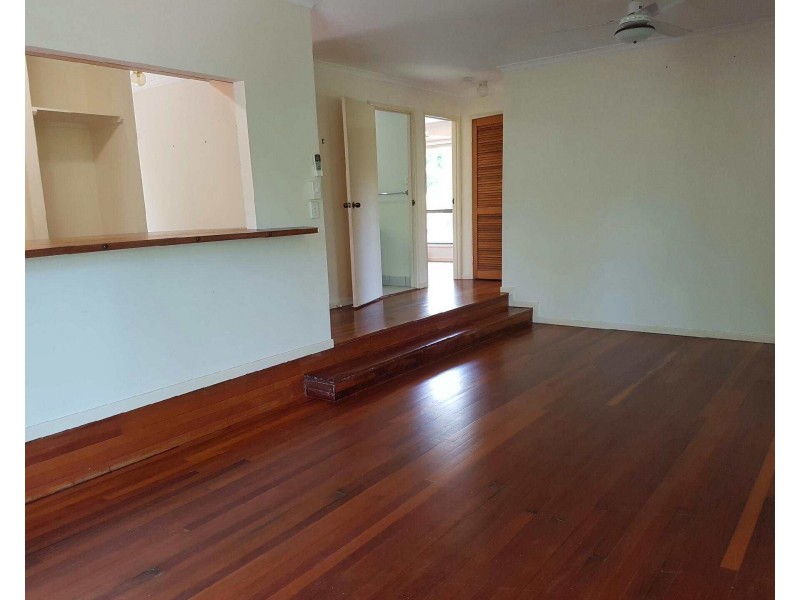 1/8 Warruga Street, Cannonvale QLD 4802