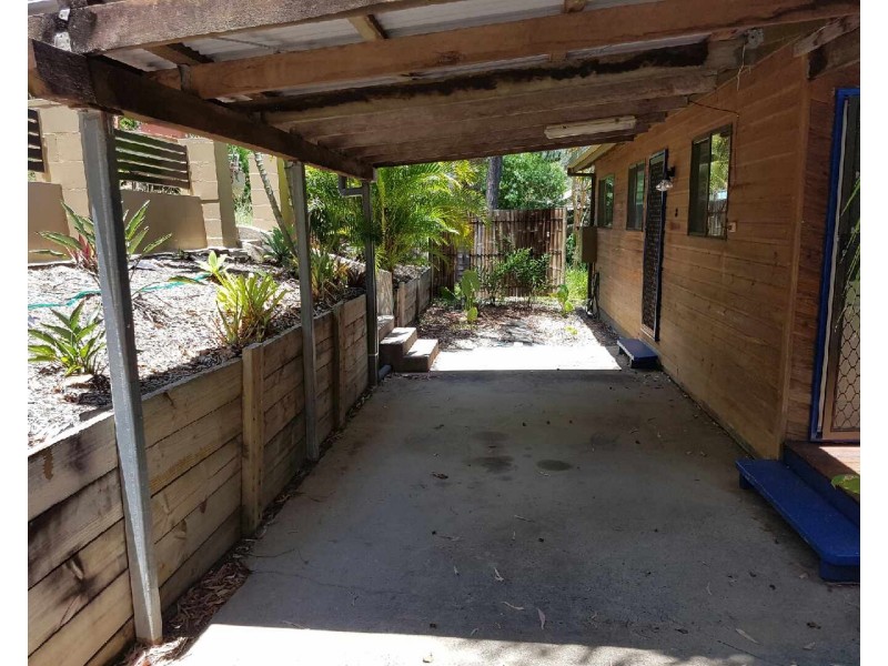 1/8 Warruga Street, Cannonvale QLD 4802
