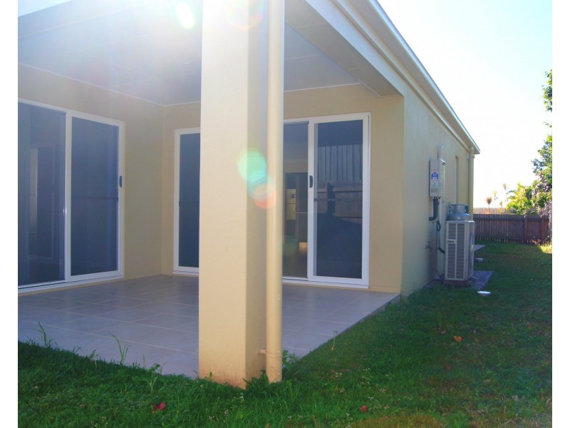 6B Leichardt Place, Cannonvale QLD 4802