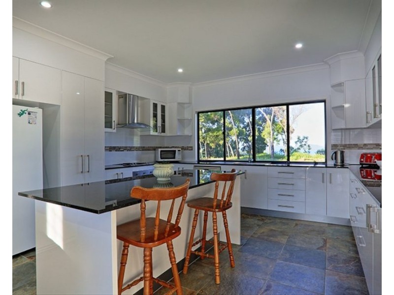 44 Harbour Avenue, Shute Harbour QLD 4802