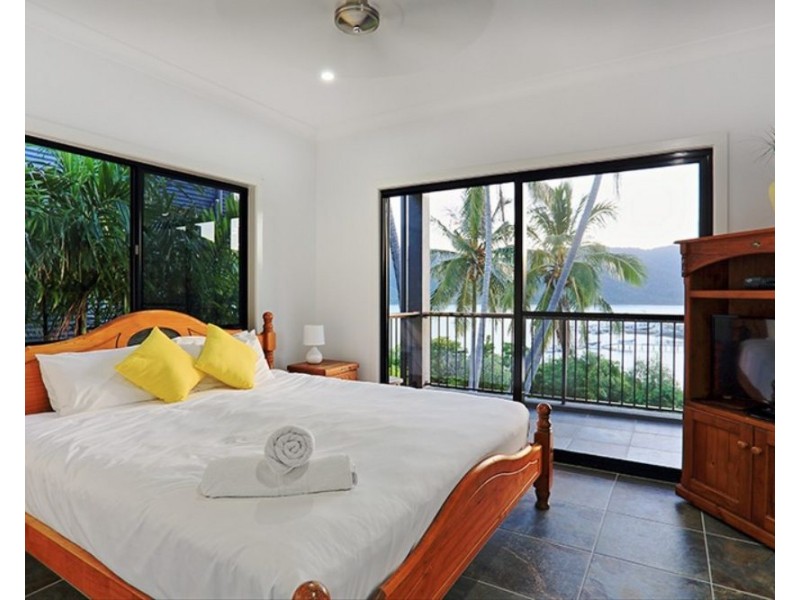 44 Harbour Avenue, Shute Harbour QLD 4802