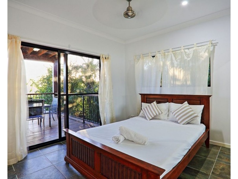 44 Harbour Avenue, Shute Harbour QLD 4802